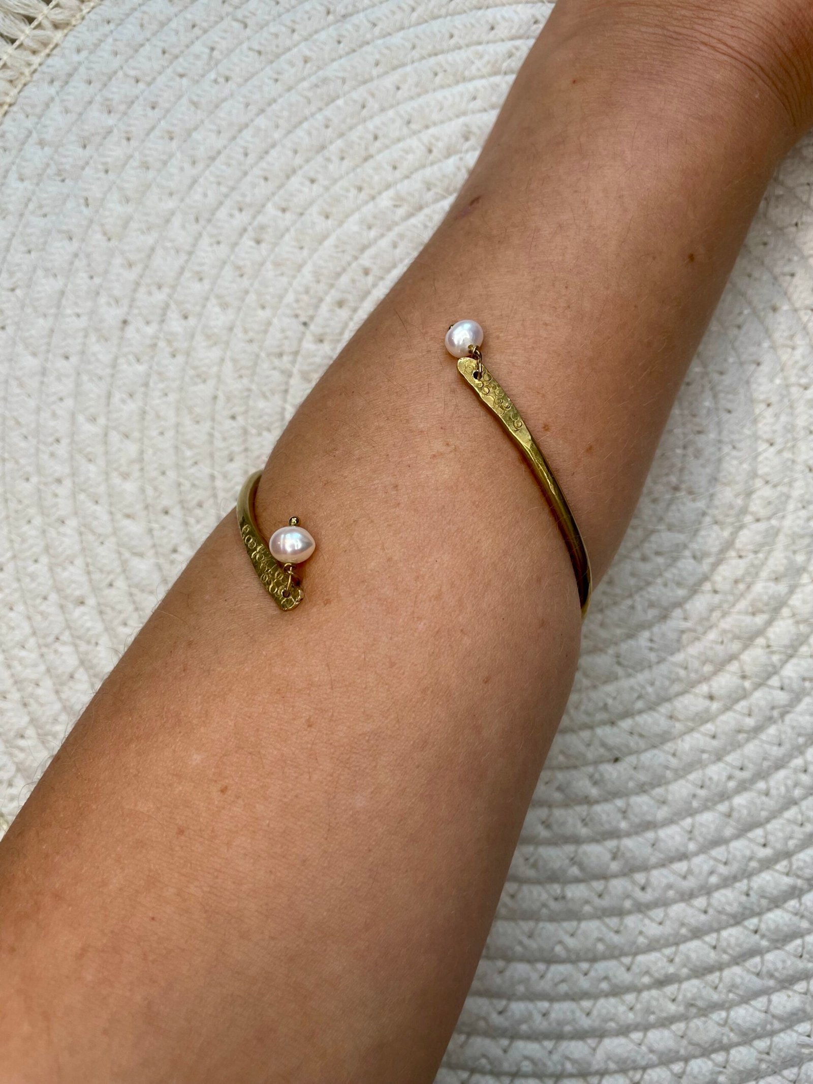 bracelets trinité en laiton martelé (copie) bracelets trinité en laiton martelé (copie)